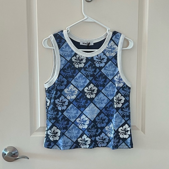 Daydreamer Hibiscus Shrunken Tank - Picture 6 of 16